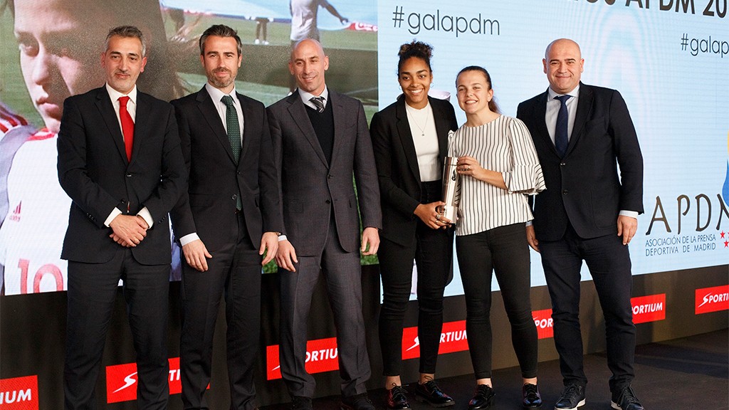 Sportium muestra su compromiso con el deporte femenino premiando a la selección española de fútbol sub-17