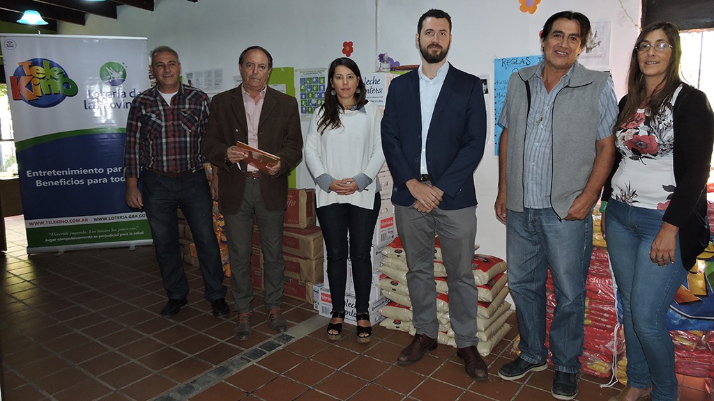 Una tonelada de alimentos para el Centro Cultural María EMMA Córdoba