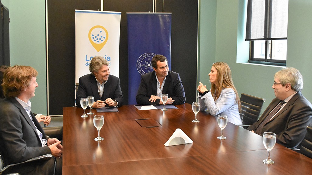Lotería de la Ciudad firmó un convenio de cooperación con la Unidad de Información Financiera (UIF)