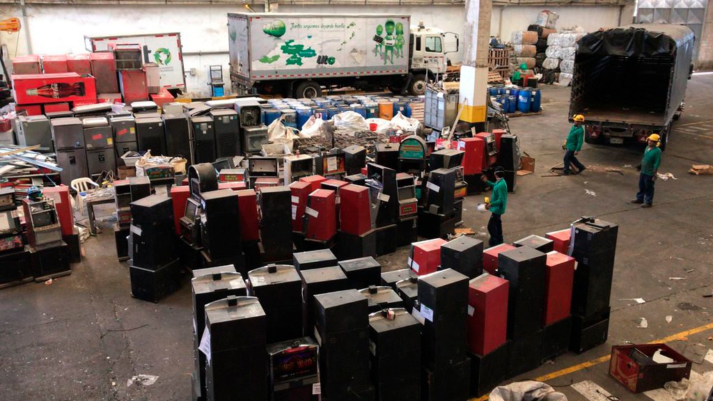 Coljuegos destruye 936 elementos ilegales de juegos de suerte y azar en Barranquilla y Bogotá D.C.