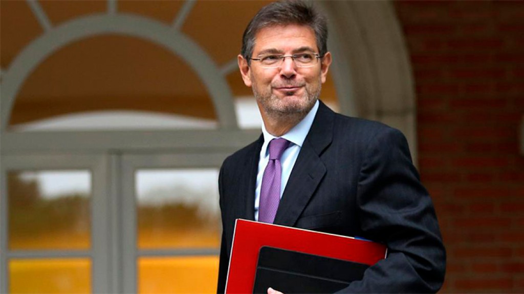 Codere vuelve a fichar al exministro Catalá para defender el sector del juego 