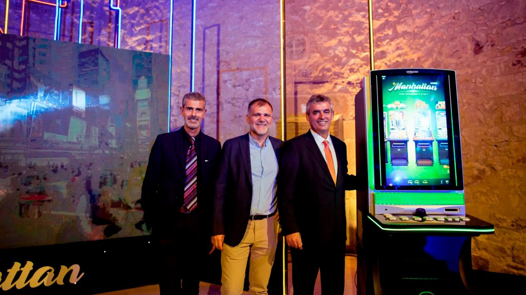 Unidesa presenta  Manhattan, su nueva máquina de juegos para hostelería 