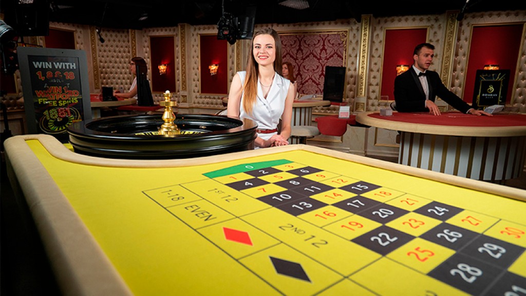 TCSJOHNHUXLEY supplies unique Watford Football Club themed Roulette Wheel 