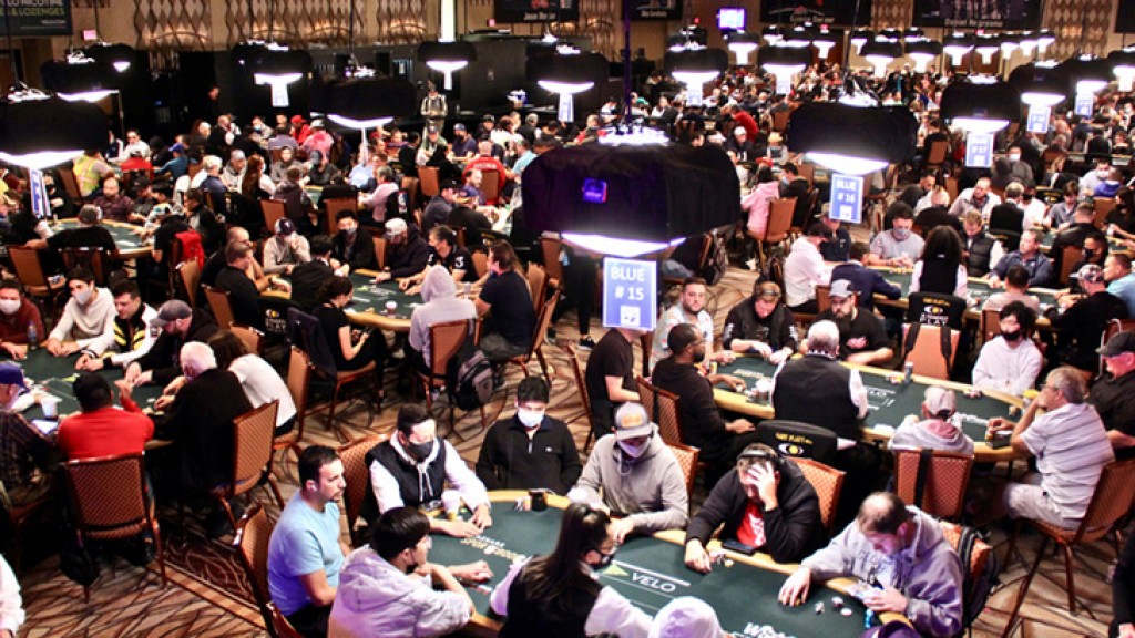 The WSOP adds two new main event starting flights