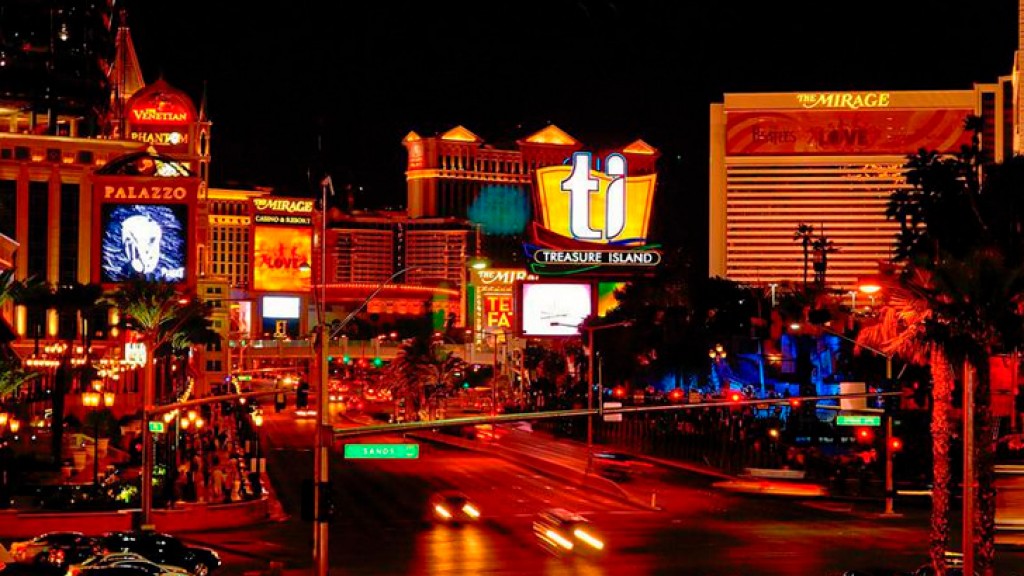 Gamblers drop record $900M to Nevada slot machines in a single month