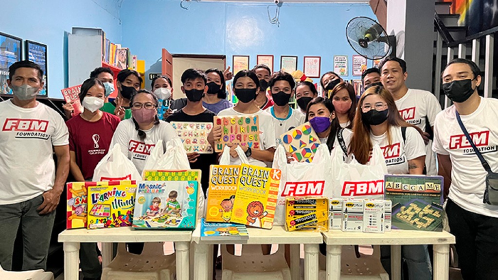 FBM Foundation helps Fairplay charity in Payatas