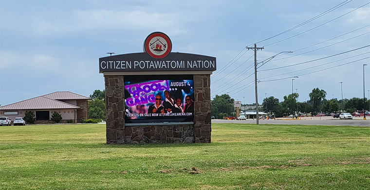 JCM Global instala múltiples letreros exteriores para Citizen Potawatomi Nation