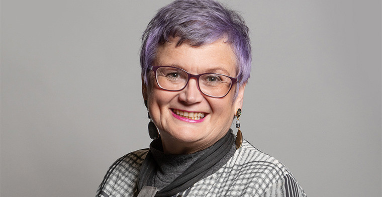 La destacada política del Partido Laborista, Carolyn Harris, parlamentaria, hablará en ICE VOX