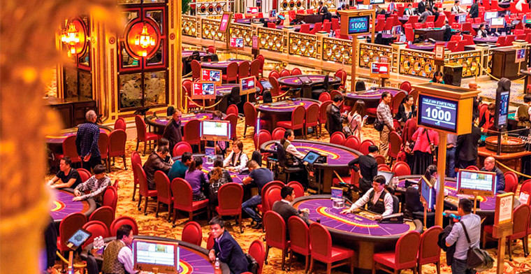 Macau gaming survey finds dealers perform better with more players at the table