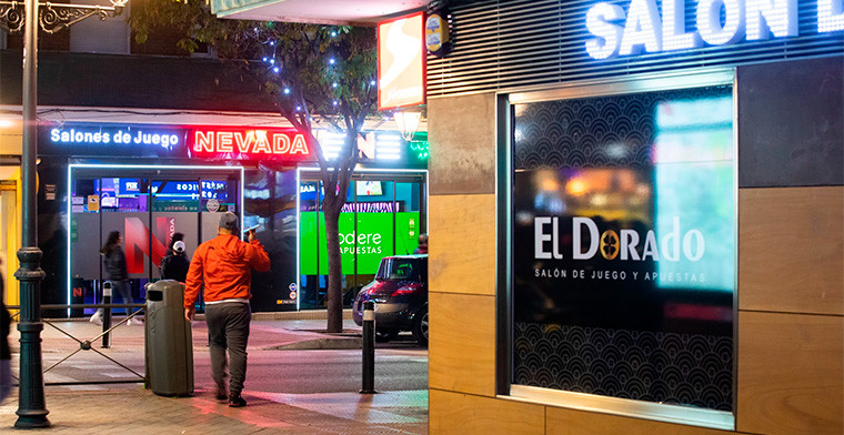 Andalucía planifica "revisiones periódicas" para verificar que los menores no accedan a locales de juego y apuestas