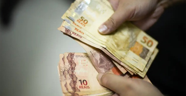 El principal banco brasileño CAIXA tiene beneficio neto recurrente de 2 mil millones de dólares en 2023
