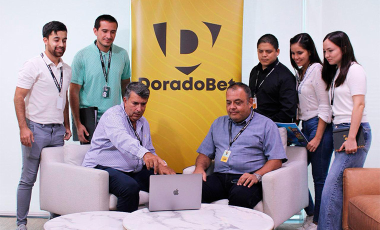 DoradoBet Perú obtuvo la licencia del MINCETUR para operar juegos de casino en línea