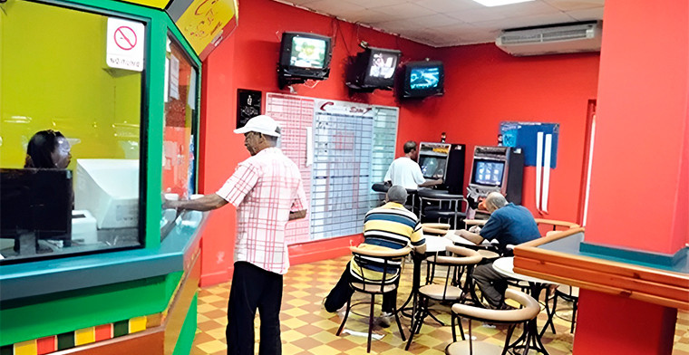 El impuesto a bancas de loterías, apuestas deportivas y casinos aumentó hasta un 100% en Dominicana