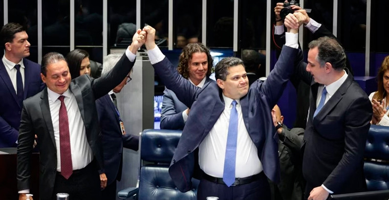 Um bom sinal para a legalização dos jogos de azar no Brasil: Davi Alcolumbre é reeleito presidente do Senado