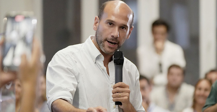 Candidato a Intendente de Montevideo promete cerrar el casino municipal si gana las elecciones