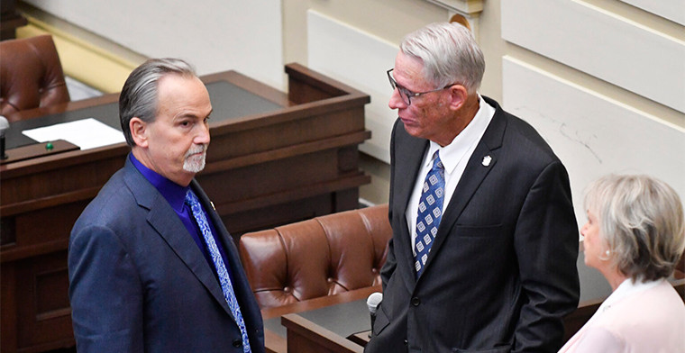 Oklahoma Panel Moves Forward with Three Sports Betting Bills Amid Tribal Exclusivity Concerns