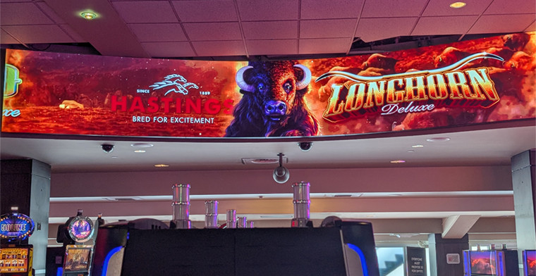 JCM Global estrena la primera instalación de señalización digital para BCLC en el hipódromo y casino de Hastings