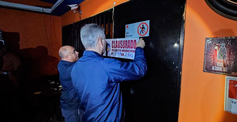 Golpe al juego ilegal en Chile: Clausuran un casino con más de 100 tragamonedas en Antofagasta
