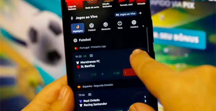 Ministério da Fazenda adia bloqueio de beneficiários do Bolsa Família e BPC em sites de apostas