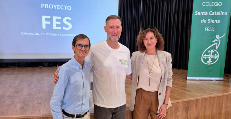 Proyecto FES impulsa hábitos digitales responsables frente a gran cantidad de estudiantes en Tenerife