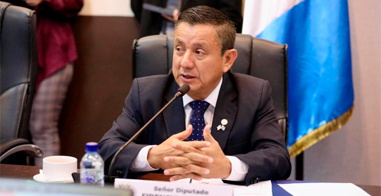 Dictamen favorable a iniciativa que regula juegos de azar y máquinas tragamonedas en Guatemala