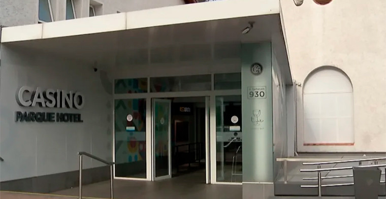 Casino Parque Hotel en Uruguay enfrenta pérdidas: Junta Departamental debate su futuro