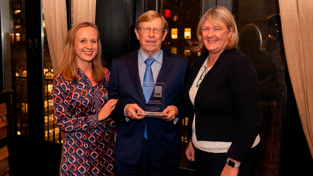 Ted Olson honoured with Clarion Gaming´s first iPioneer Award